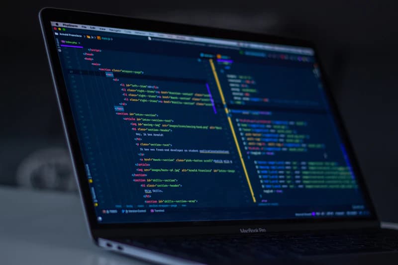Custom Software Development services by Comenzar Technologies